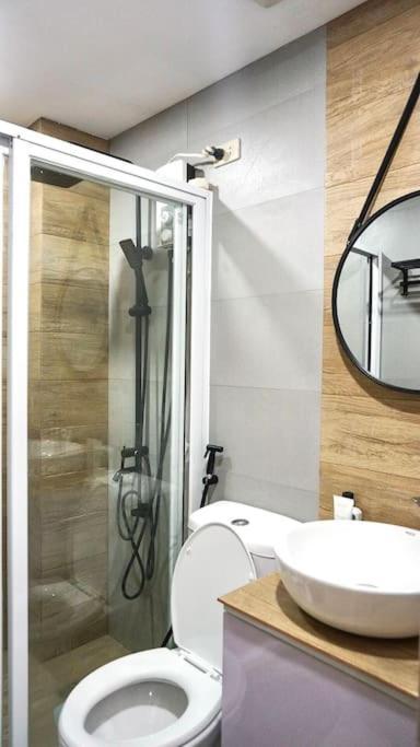 The Fika Room Near Mnl Airport - Scandi Studio Unit With Fast Wi-Fi & Netflix - Read Full Property Desc Before Booking Manila Exterior photo